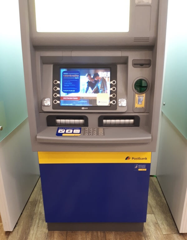 Deutsche Postbank Geldautomat in Hannover